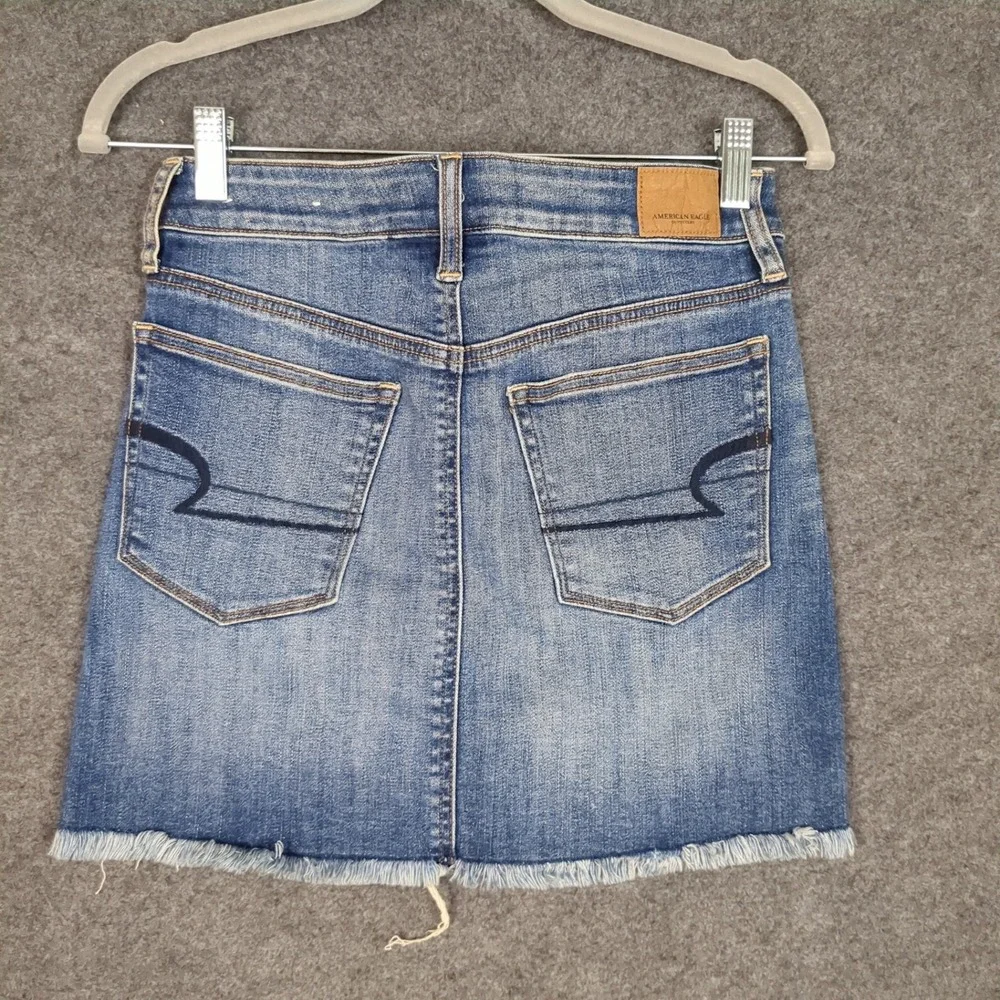 American Eagle Super‎ Stretch X Denim Mini Skirt Blue Distressed Raw Hem Size 2